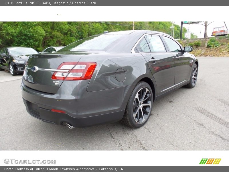 Magnetic / Charcoal Black 2016 Ford Taurus SEL AWD