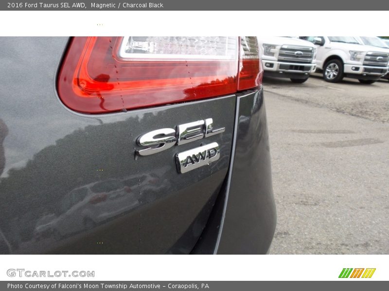 Magnetic / Charcoal Black 2016 Ford Taurus SEL AWD
