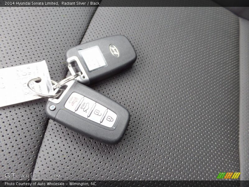 Radiant Silver / Black 2014 Hyundai Sonata Limited