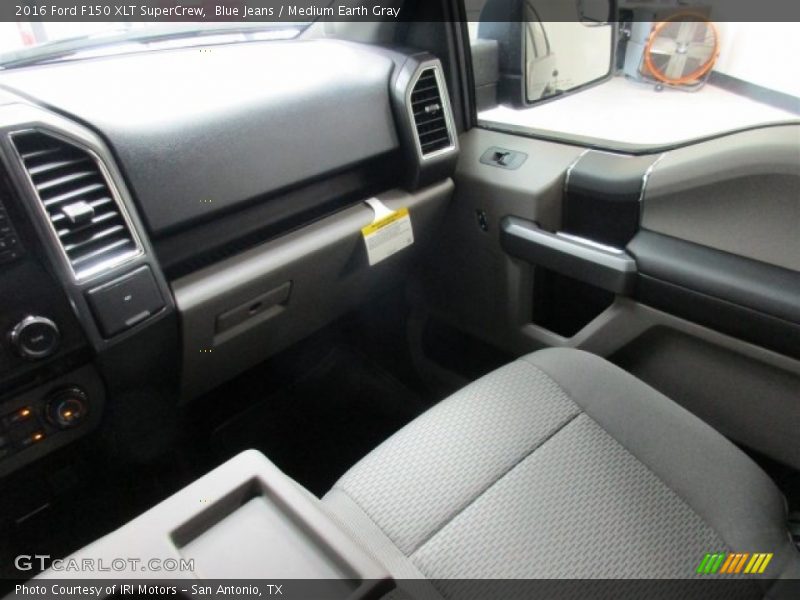 Blue Jeans / Medium Earth Gray 2016 Ford F150 XLT SuperCrew