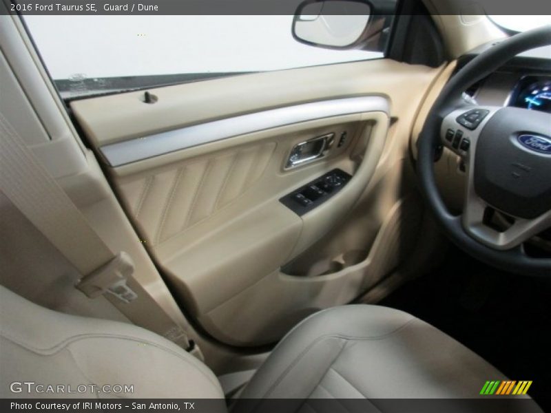 Guard / Dune 2016 Ford Taurus SE