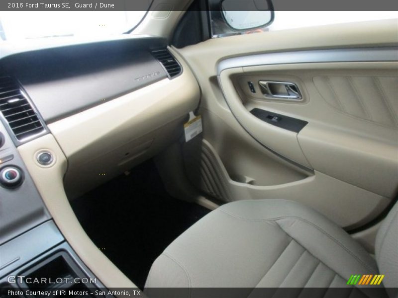 Guard / Dune 2016 Ford Taurus SE