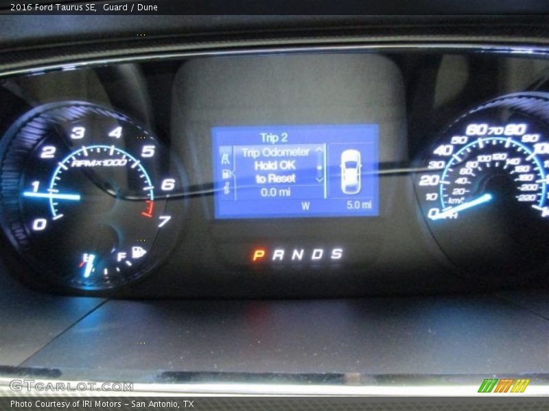 Guard / Dune 2016 Ford Taurus SE