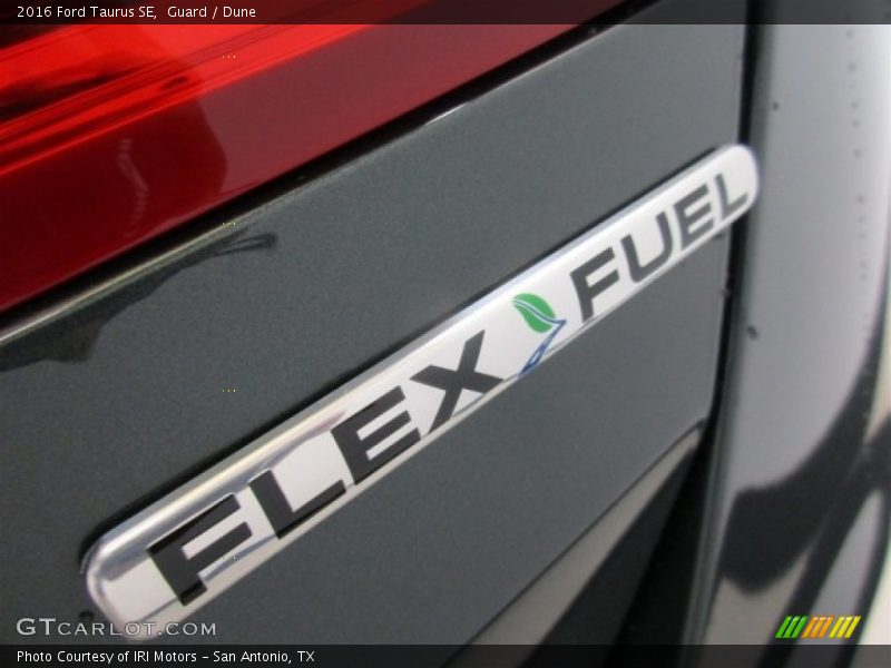 Guard / Dune 2016 Ford Taurus SE