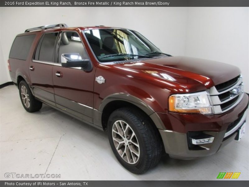 Front 3/4 View of 2016 Expedition EL King Ranch