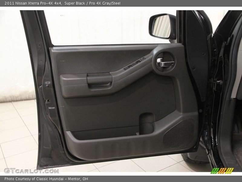 Super Black / Pro 4X Gray/Steel 2011 Nissan Xterra Pro-4X 4x4
