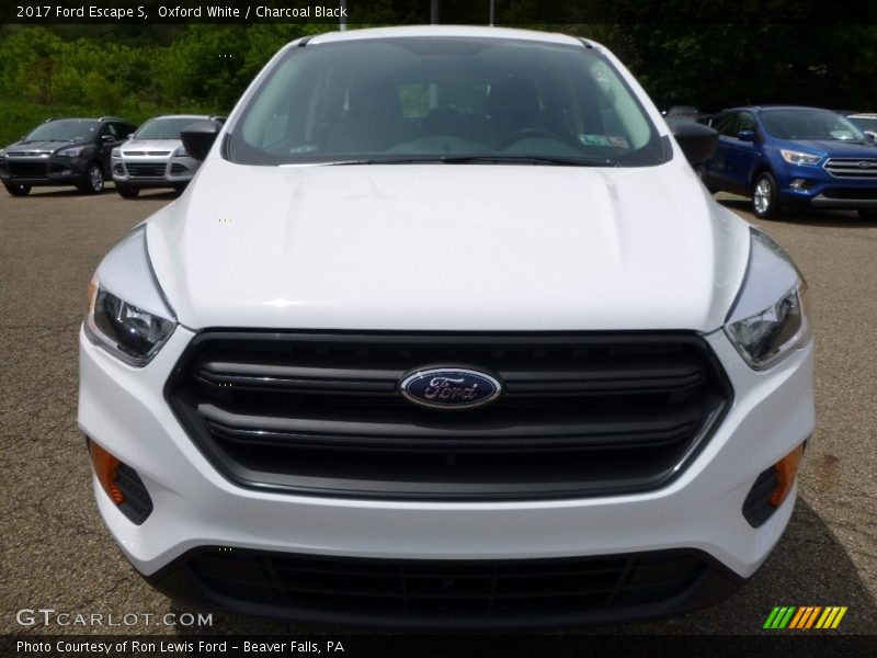 Oxford White / Charcoal Black 2017 Ford Escape S
