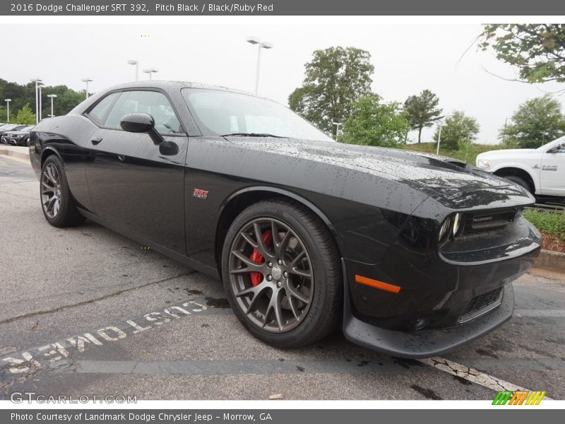 Front 3/4 View of 2016 Challenger SRT 392