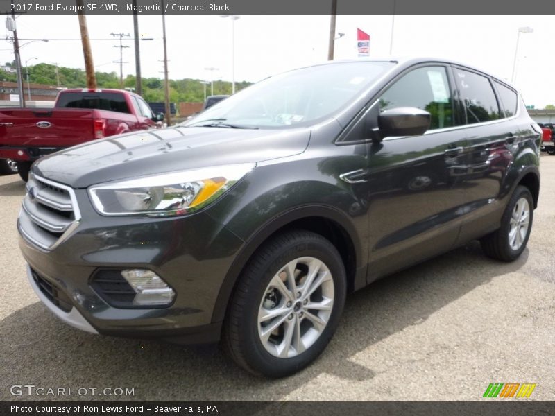 Magnetic / Charcoal Black 2017 Ford Escape SE 4WD