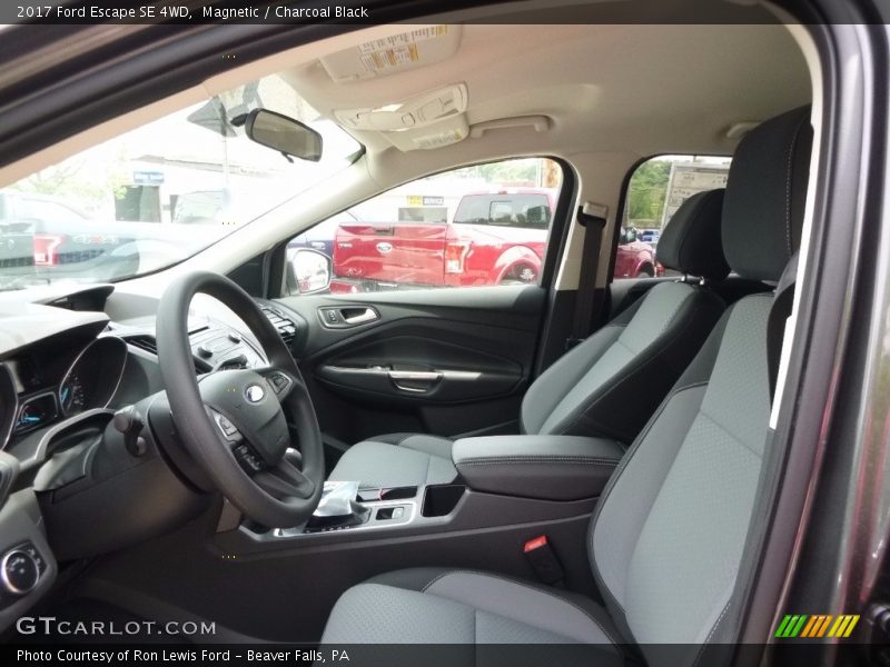 Magnetic / Charcoal Black 2017 Ford Escape SE 4WD