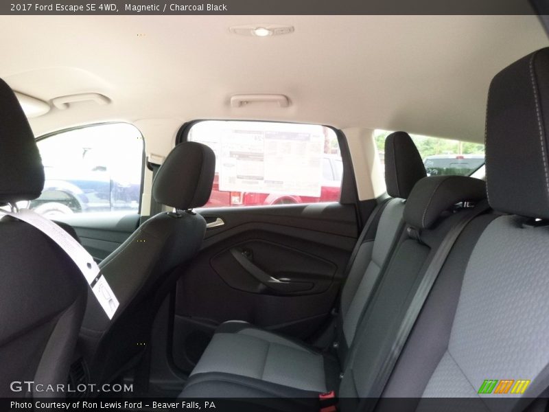 Magnetic / Charcoal Black 2017 Ford Escape SE 4WD