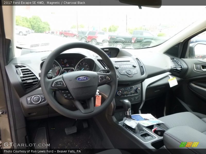 Magnetic / Charcoal Black 2017 Ford Escape SE 4WD