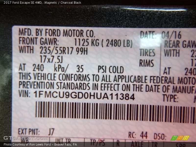 Magnetic / Charcoal Black 2017 Ford Escape SE 4WD