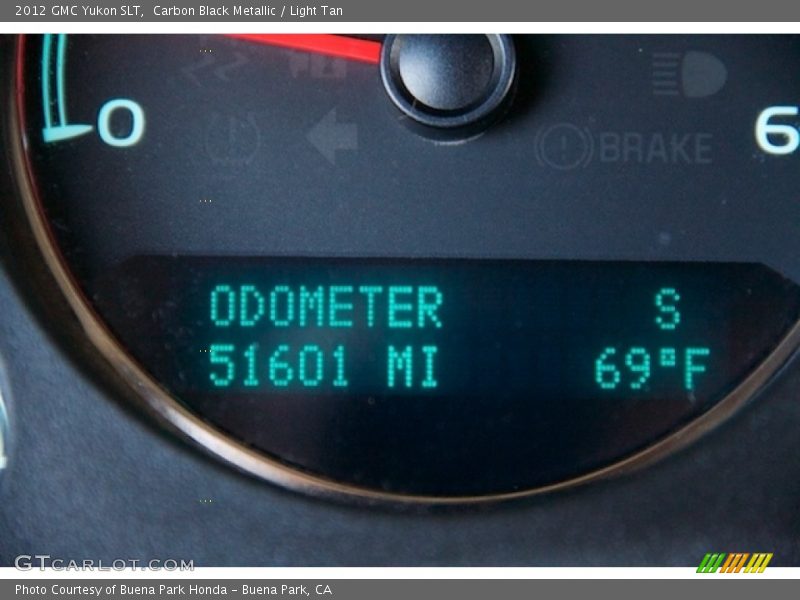 Carbon Black Metallic / Light Tan 2012 GMC Yukon SLT