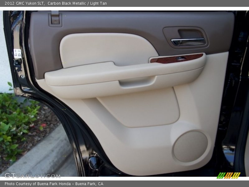 Carbon Black Metallic / Light Tan 2012 GMC Yukon SLT