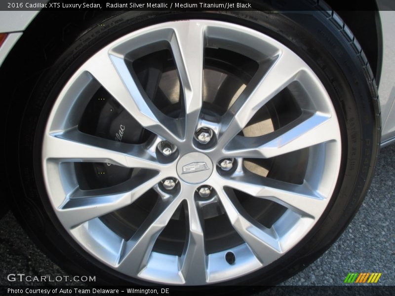 Radiant Silver Metallic / Medium Titanium/Jet Black 2016 Cadillac XTS Luxury Sedan