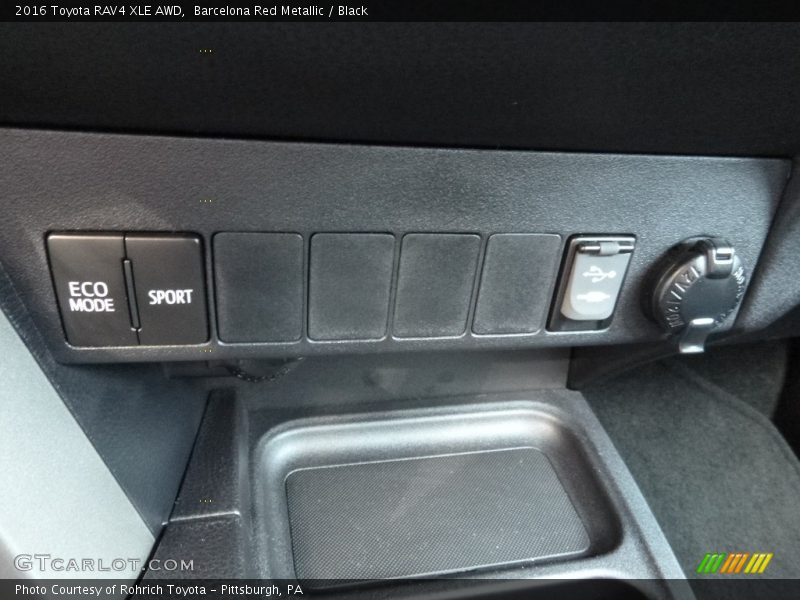 Barcelona Red Metallic / Black 2016 Toyota RAV4 XLE AWD