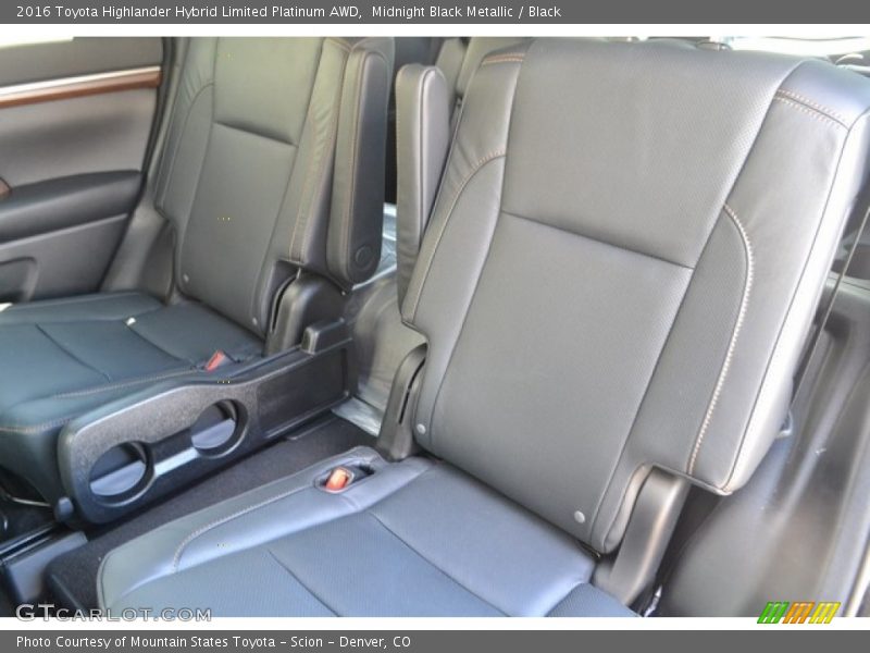 Midnight Black Metallic / Black 2016 Toyota Highlander Hybrid Limited Platinum AWD