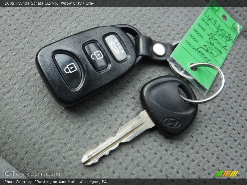 Willow Gray / Gray 2009 Hyundai Sonata GLS V6