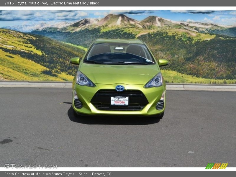 Electric Lime Metallic / Black 2016 Toyota Prius c Two