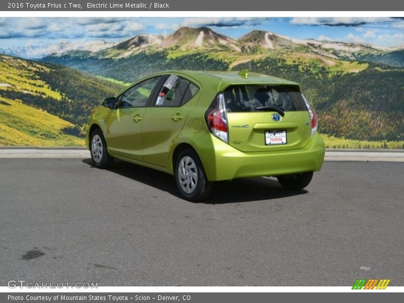Electric Lime Metallic / Black 2016 Toyota Prius c Two