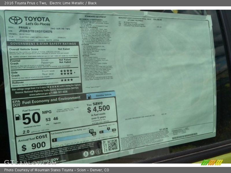 Electric Lime Metallic / Black 2016 Toyota Prius c Two