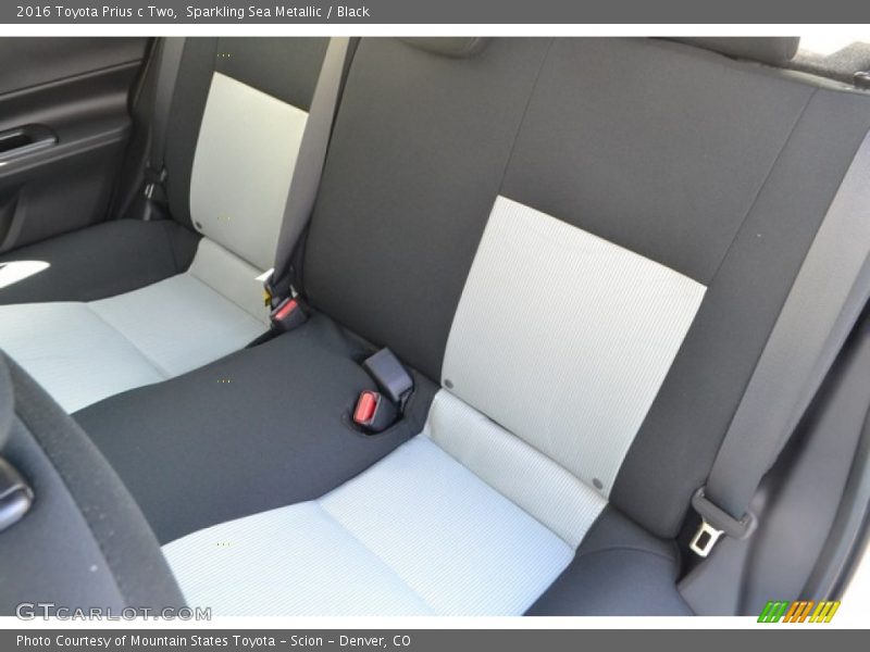 Sparkling Sea Metallic / Black 2016 Toyota Prius c Two