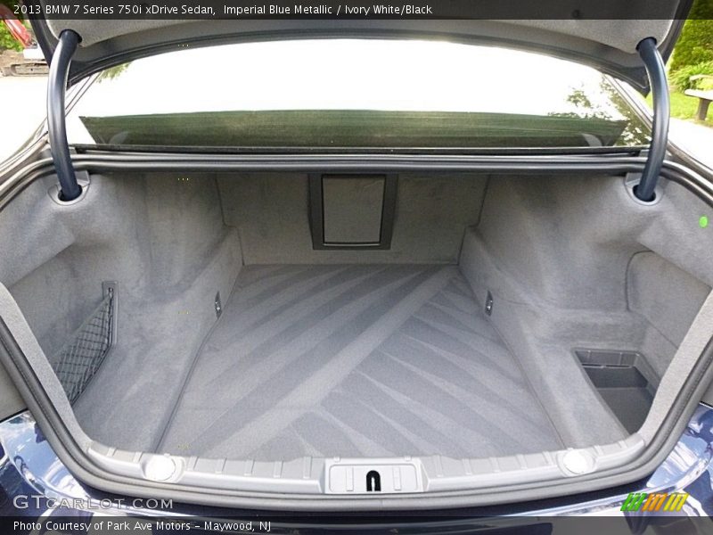  2013 7 Series 750i xDrive Sedan Trunk