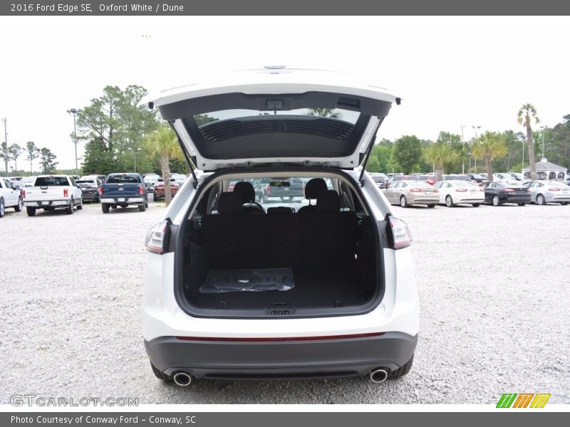 Oxford White / Dune 2016 Ford Edge SE