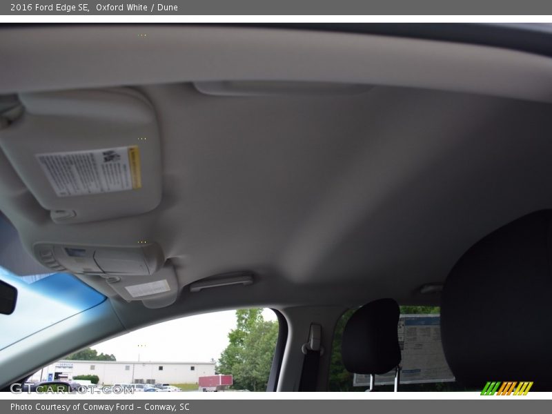 Oxford White / Dune 2016 Ford Edge SE