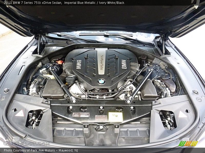 Imperial Blue Metallic / Ivory White/Black 2013 BMW 7 Series 750i xDrive Sedan