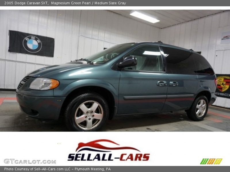 Magnesium Green Pearl / Medium Slate Gray 2005 Dodge Caravan SXT