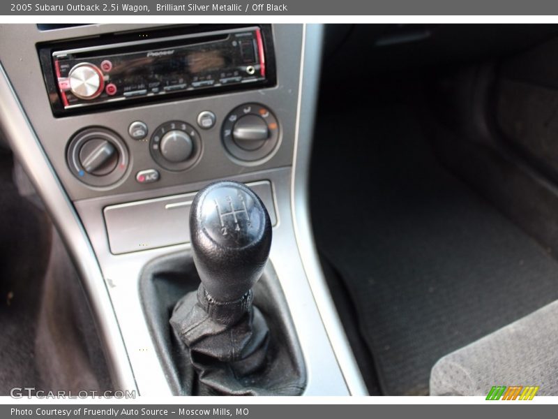 Brilliant Silver Metallic / Off Black 2005 Subaru Outback 2.5i Wagon