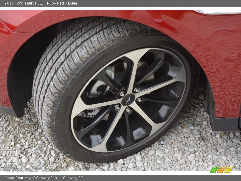  2016 Taurus SEL Wheel