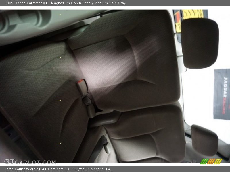 Magnesium Green Pearl / Medium Slate Gray 2005 Dodge Caravan SXT