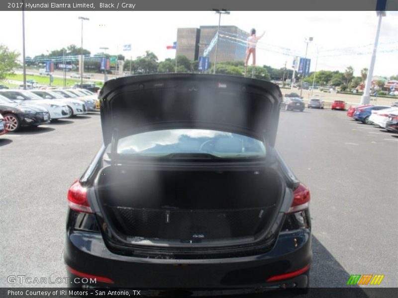 Black / Gray 2017 Hyundai Elantra Limited