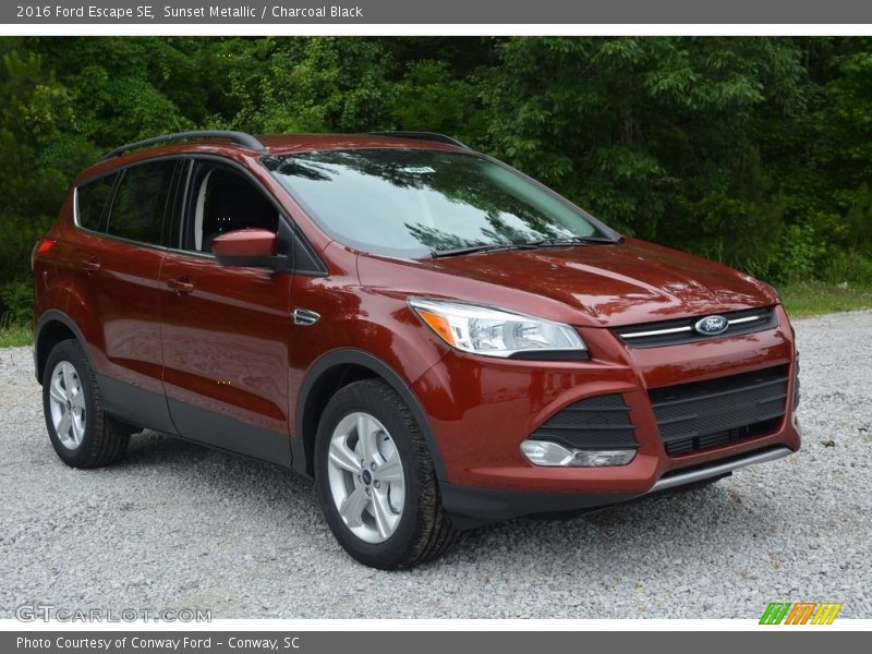 Sunset Metallic / Charcoal Black 2016 Ford Escape SE