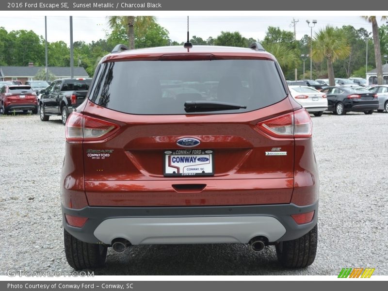 Sunset Metallic / Charcoal Black 2016 Ford Escape SE