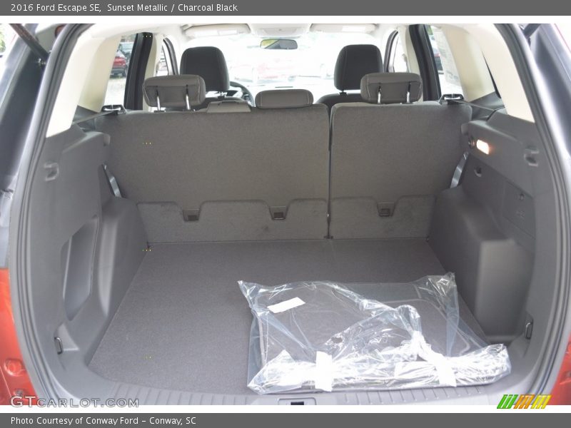 Sunset Metallic / Charcoal Black 2016 Ford Escape SE