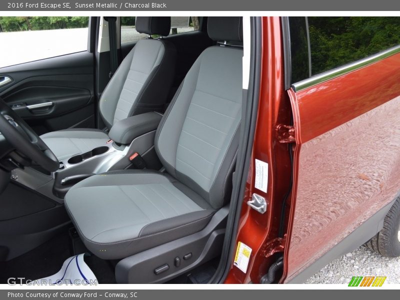 Sunset Metallic / Charcoal Black 2016 Ford Escape SE