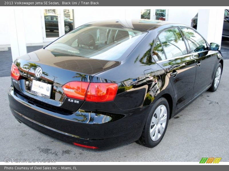 Black Uni / Titan Black 2013 Volkswagen Jetta SE Sedan