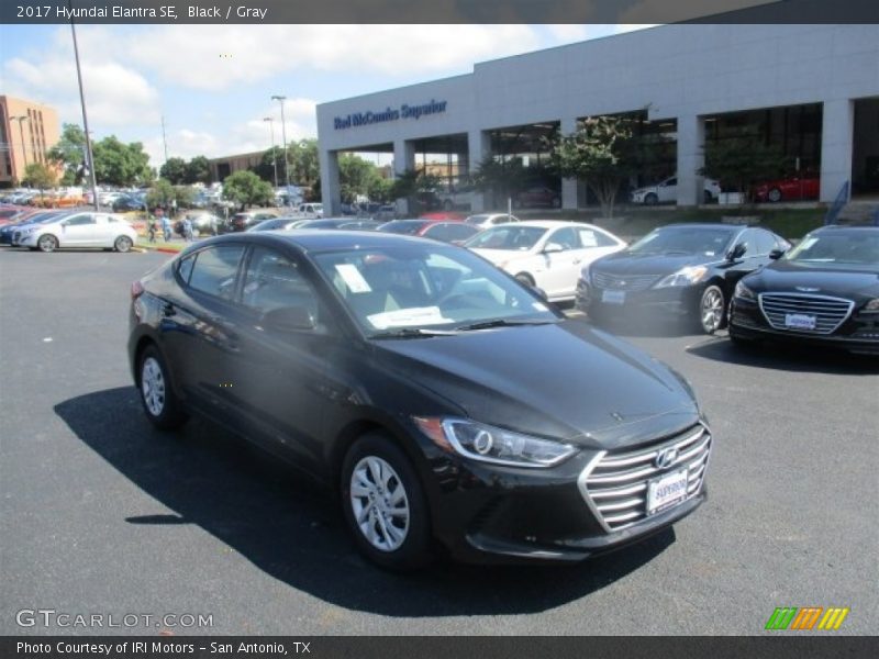 Black / Gray 2017 Hyundai Elantra SE