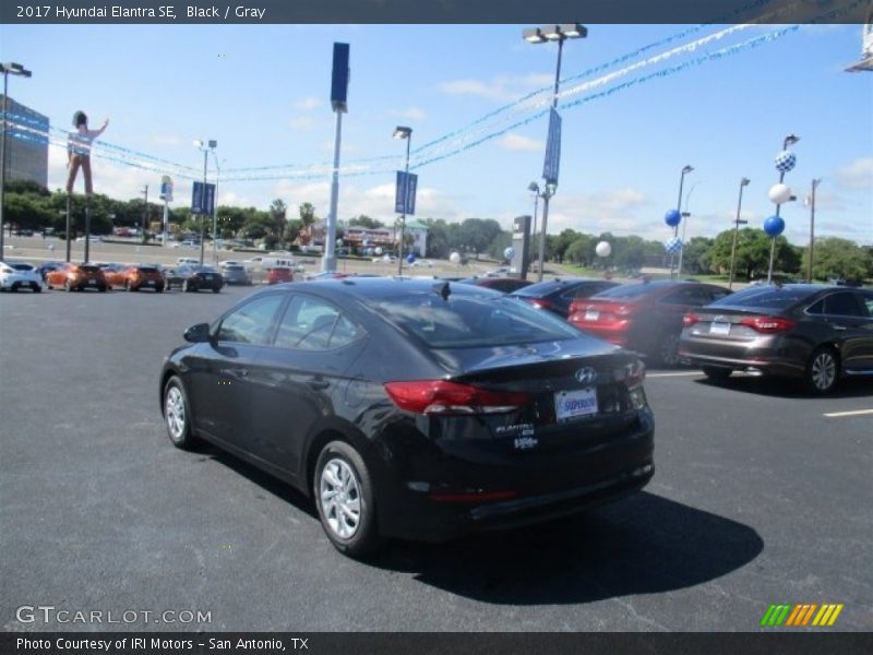 Black / Gray 2017 Hyundai Elantra SE