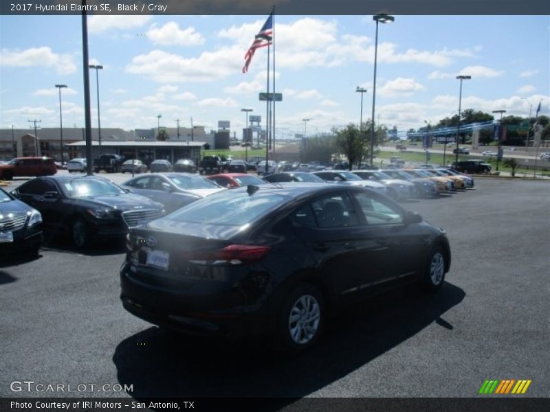 Black / Gray 2017 Hyundai Elantra SE