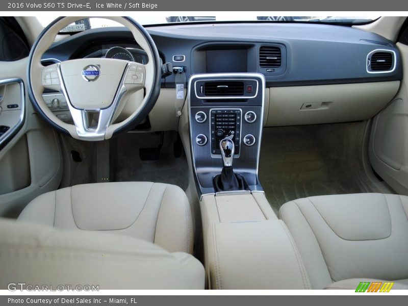  2016 S60 T5 Drive-E Soft Beige Interior