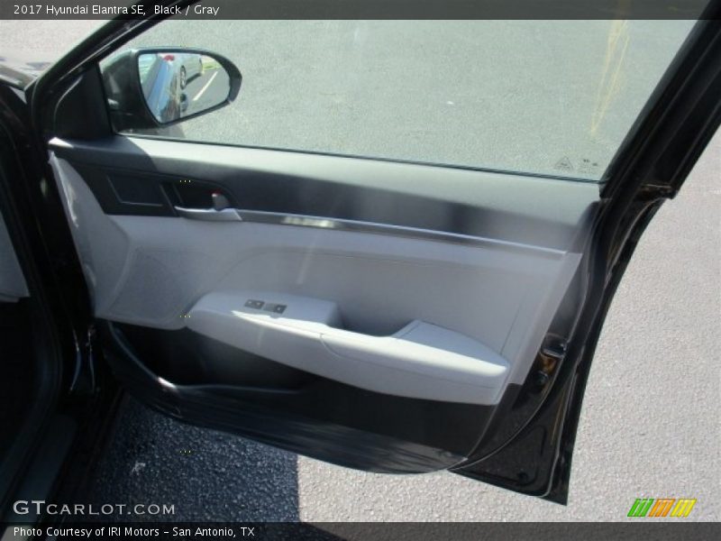 Black / Gray 2017 Hyundai Elantra SE