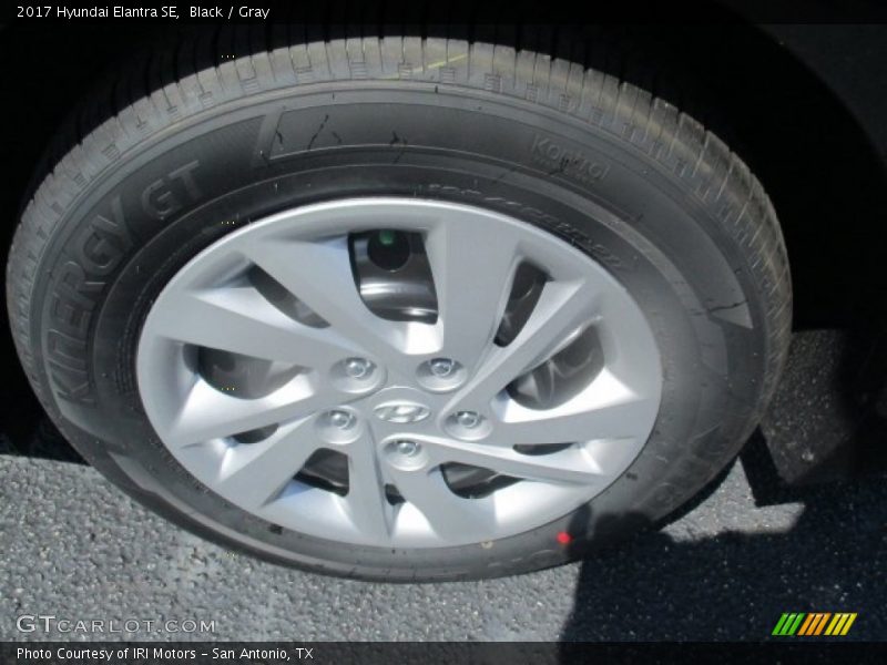 Black / Gray 2017 Hyundai Elantra SE