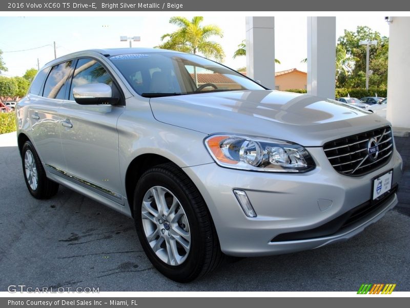 Bright Silver Metallic / Beige 2016 Volvo XC60 T5 Drive-E