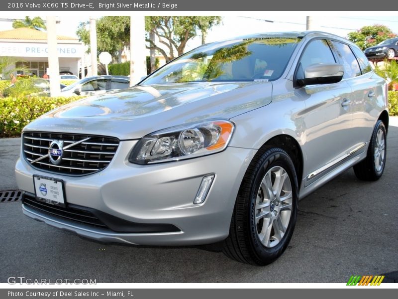 Bright Silver Metallic / Beige 2016 Volvo XC60 T5 Drive-E