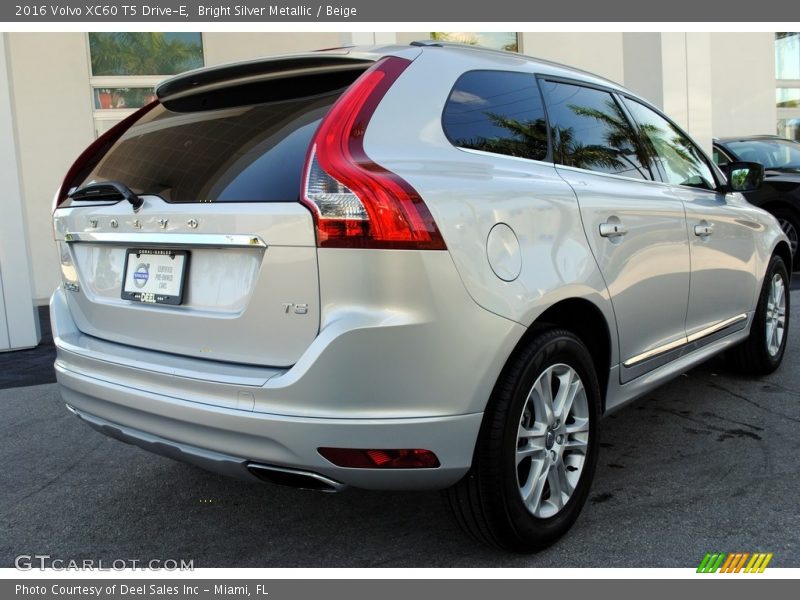 Bright Silver Metallic / Beige 2016 Volvo XC60 T5 Drive-E